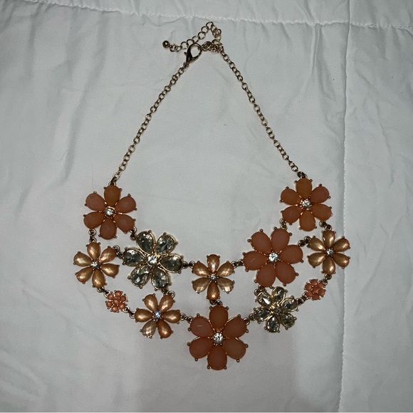 Jewelry - Pink Floral Necklace